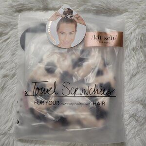 Kitsch Towel Scrunchie